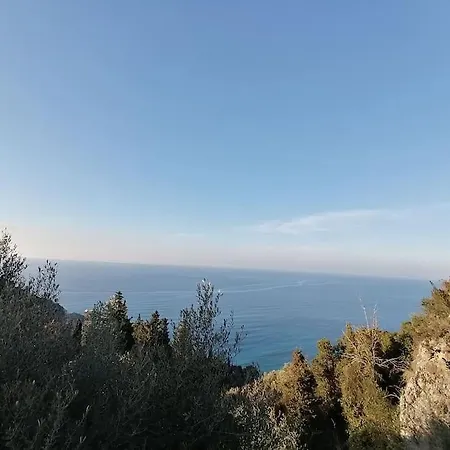 Ioli Breathtaking View & Sunset Άγιος Νικήτας