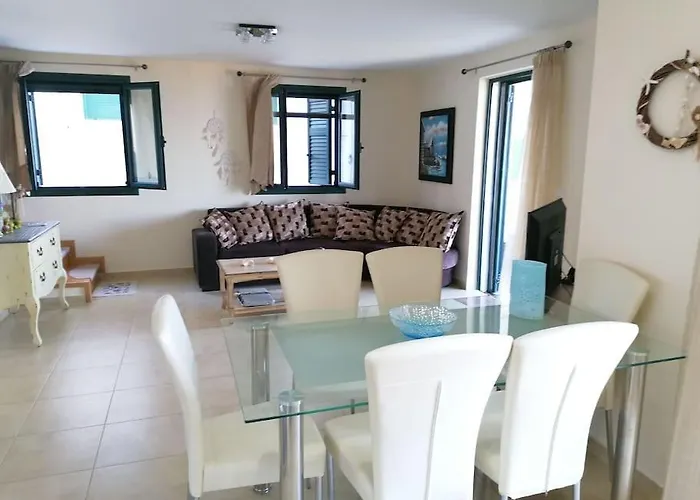 Ioli Breathtaking View & Sunset Villa